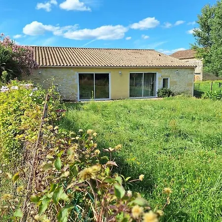 Holiday home Le Clos De La Borie *
